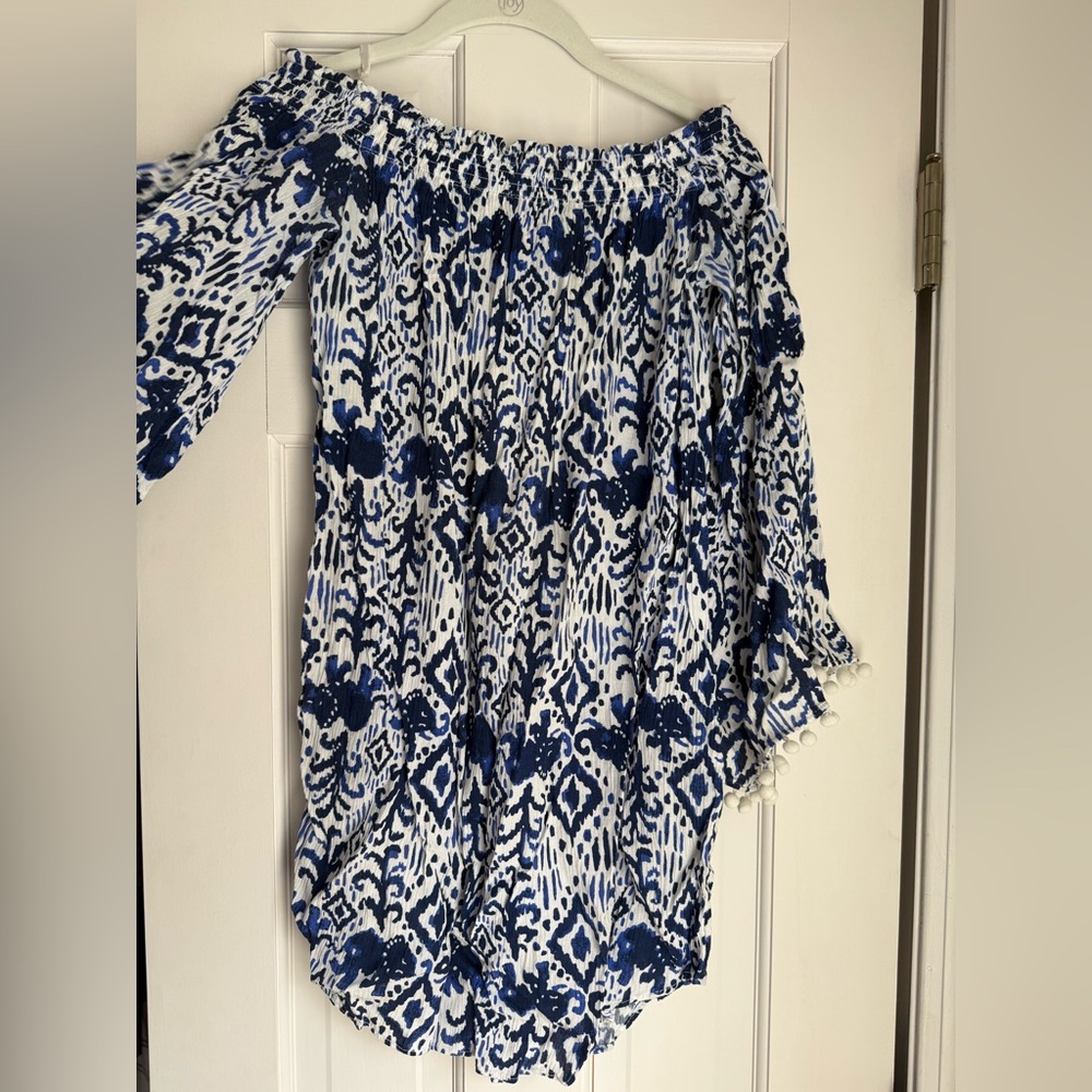 Lilly Pulitzer Blue and White Smocked Dress With PomPom sleeves. Size XS